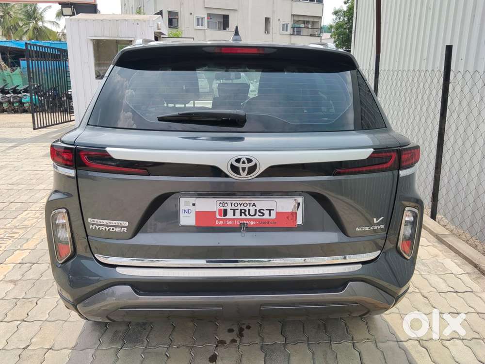 Toyota Urban Cruiser Hyryder, 2024, Petrol