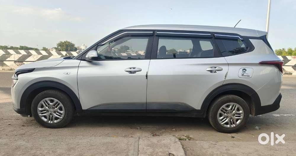 Kia Carens 1.5 Premium 7 Str, 2023, Petrol