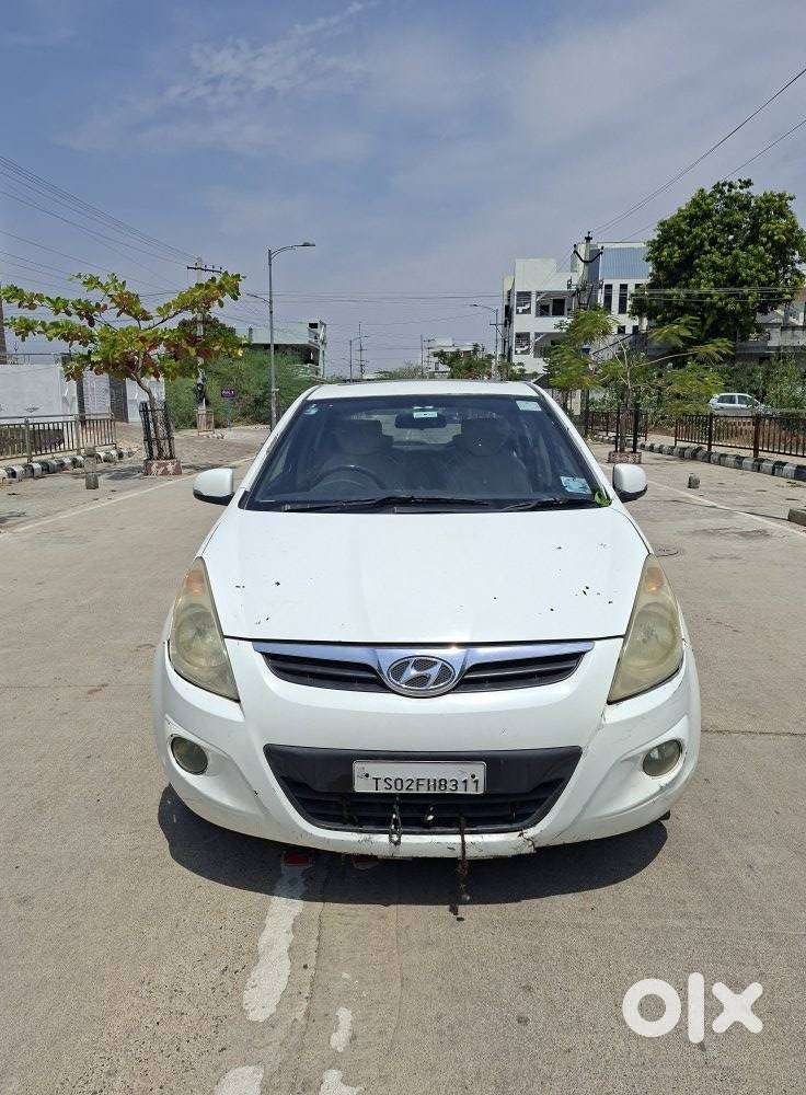 Hyundai I20 2010-2012 1.2 Asta Option With Sunroof, 2010, Petrol