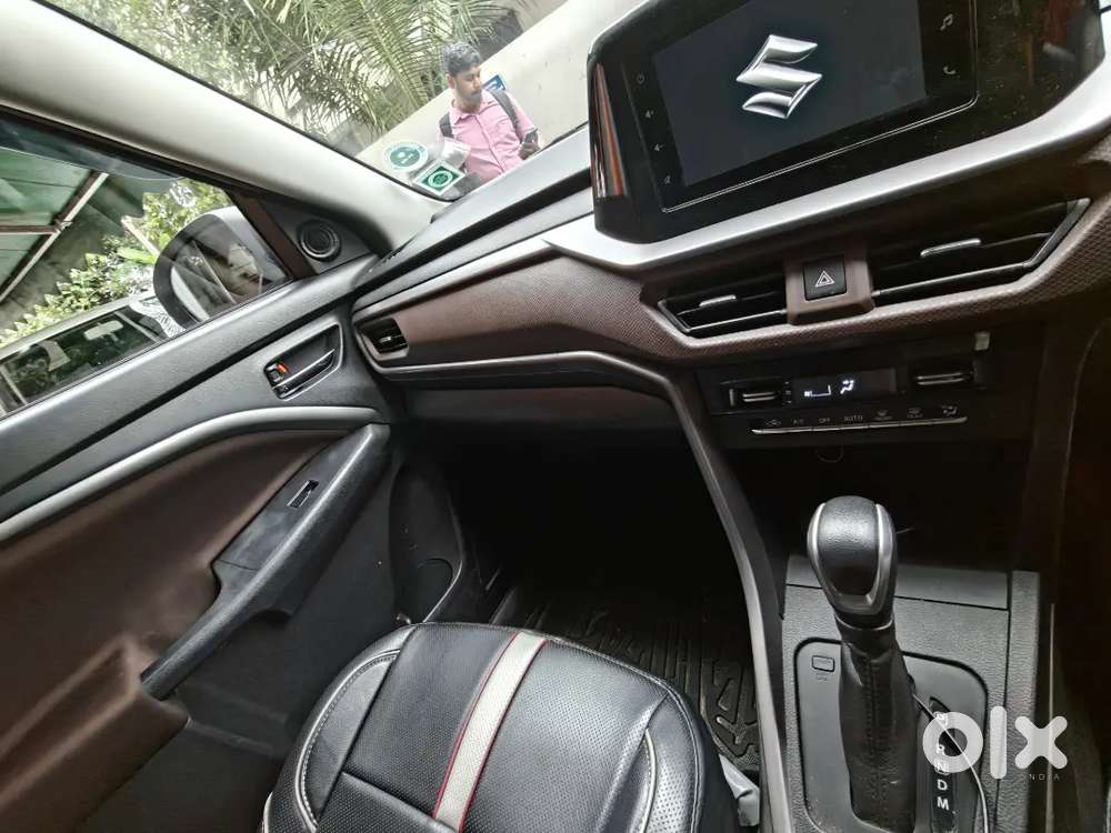 Maruti Brezza 1.5 Zxi Hybrid 2024