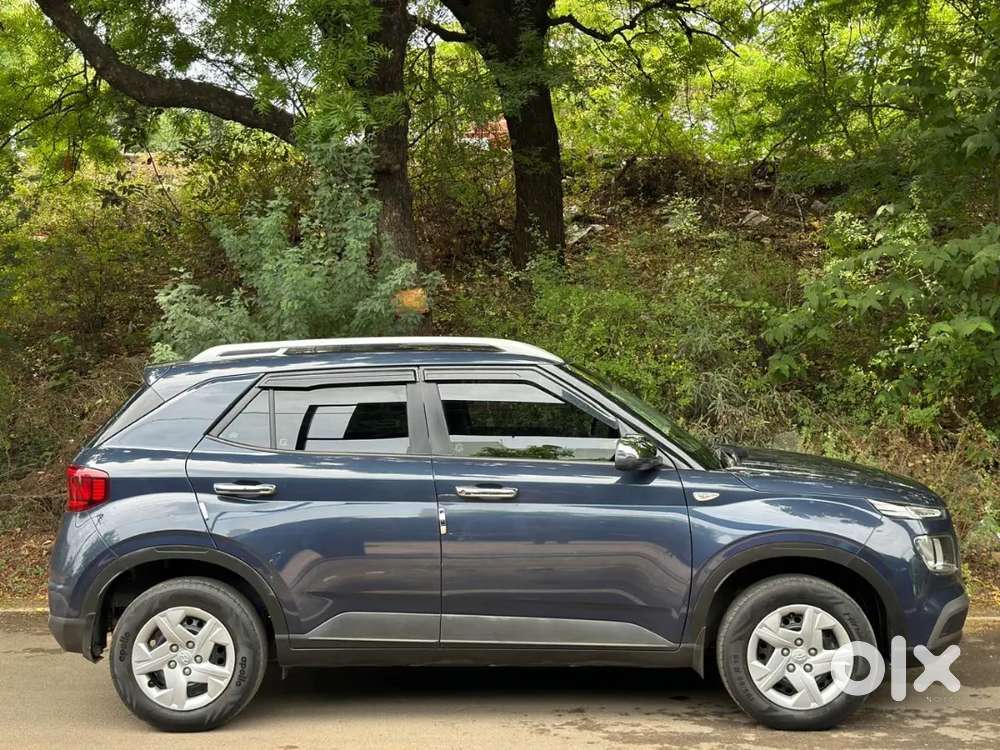 Hyundai New Venue 2019 Petrol 42000 Km Driven