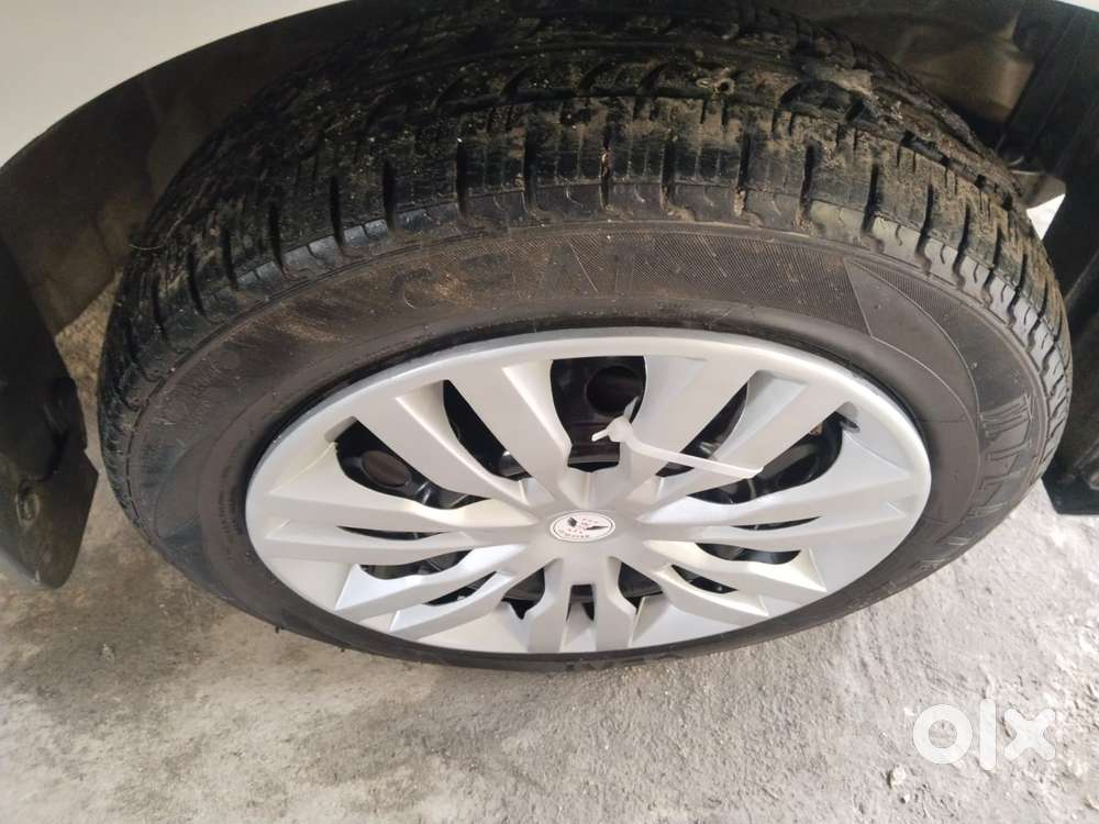 Maruti Suzuki Ertiga Vxi At Petrol, 2016, Petrol