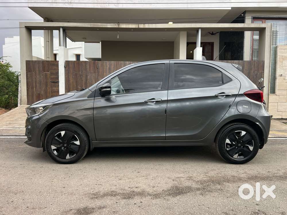 Tata Tiago 1.2 Revotron Xt (o), 2025, Petrol