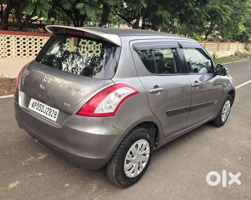 Maruti Suzuki Swift Vxi + Manual, 2016, Petrol
