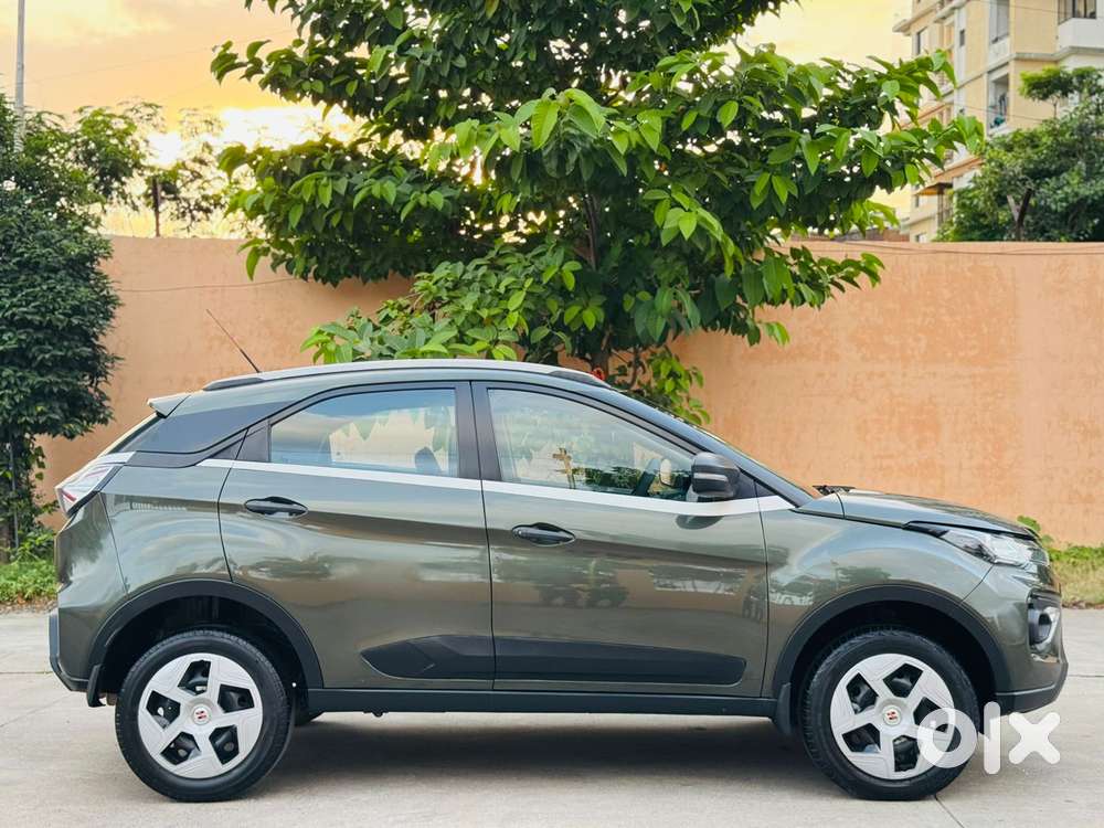 Tata Nexon, 2022, Petrol