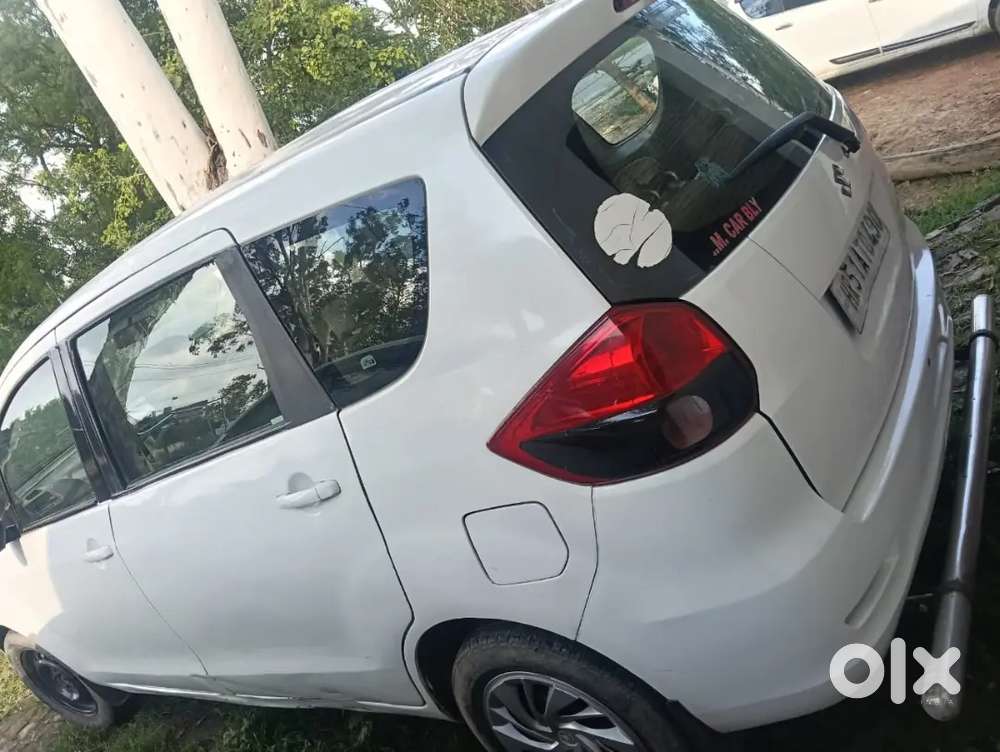 Maruti Suzuki Ertiga 2012 Model Insurance Pradushan All Ok Condition
