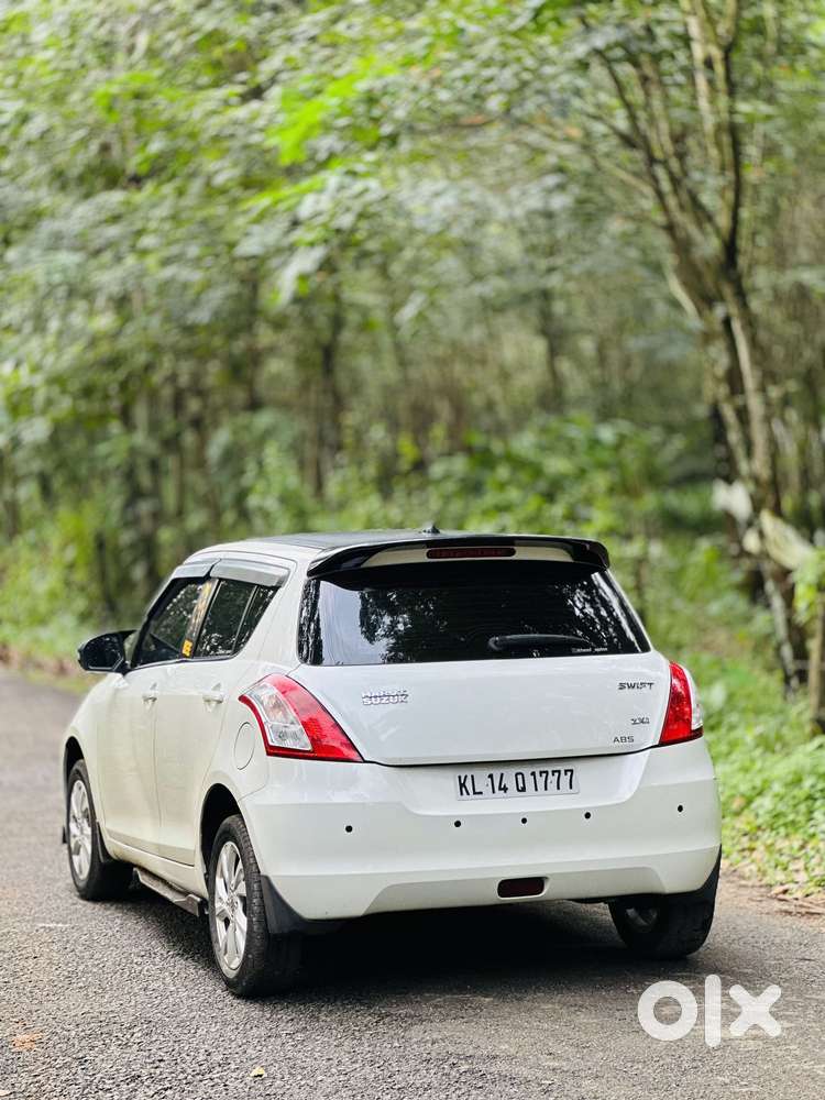 Maruti Suzuki Swift Zxi Plus Dual Tone, 2014, Petrol