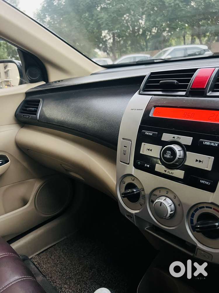 Honda City V Mt Exclusive, 2010, Petrol