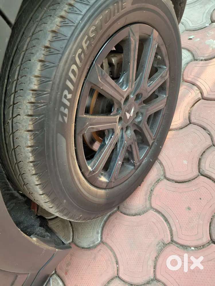 Mahindra Xuv700 2024 Diesel 63000 Km Driven