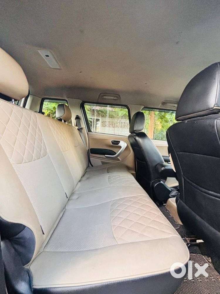 Mahindra Tuv 300, 2018, Diesel