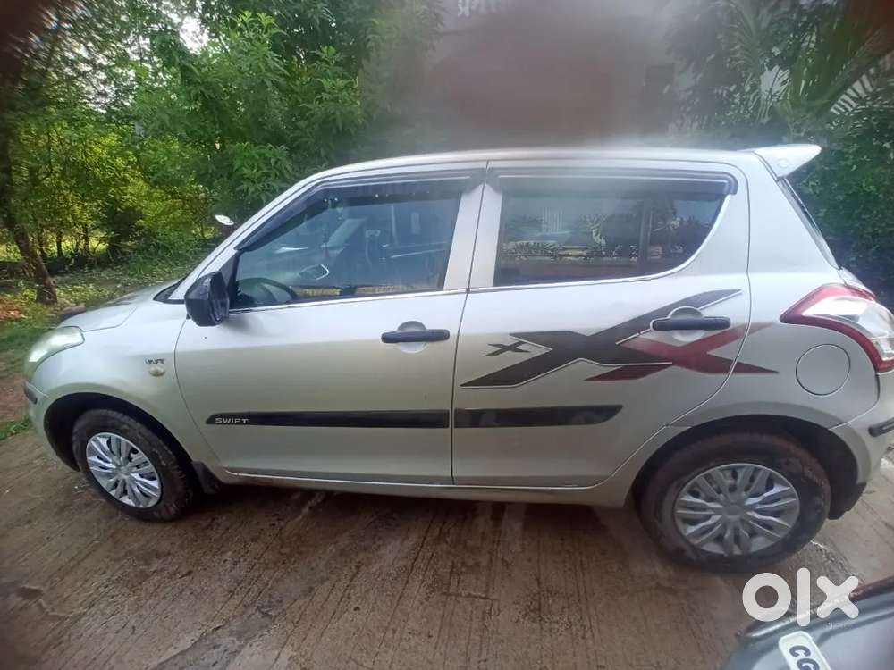 Swift Maruti Suzuki 9 Petrol Car