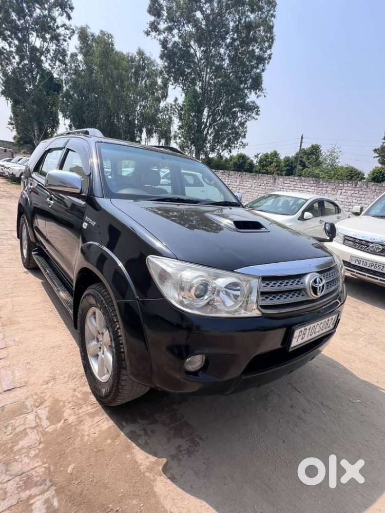 Toyota Fortuner 3.0 4x4 Manual, 2009, Diesel