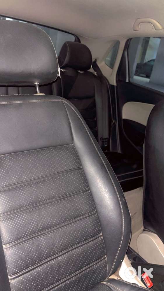 Volkswagen Polo Model 2013 Year