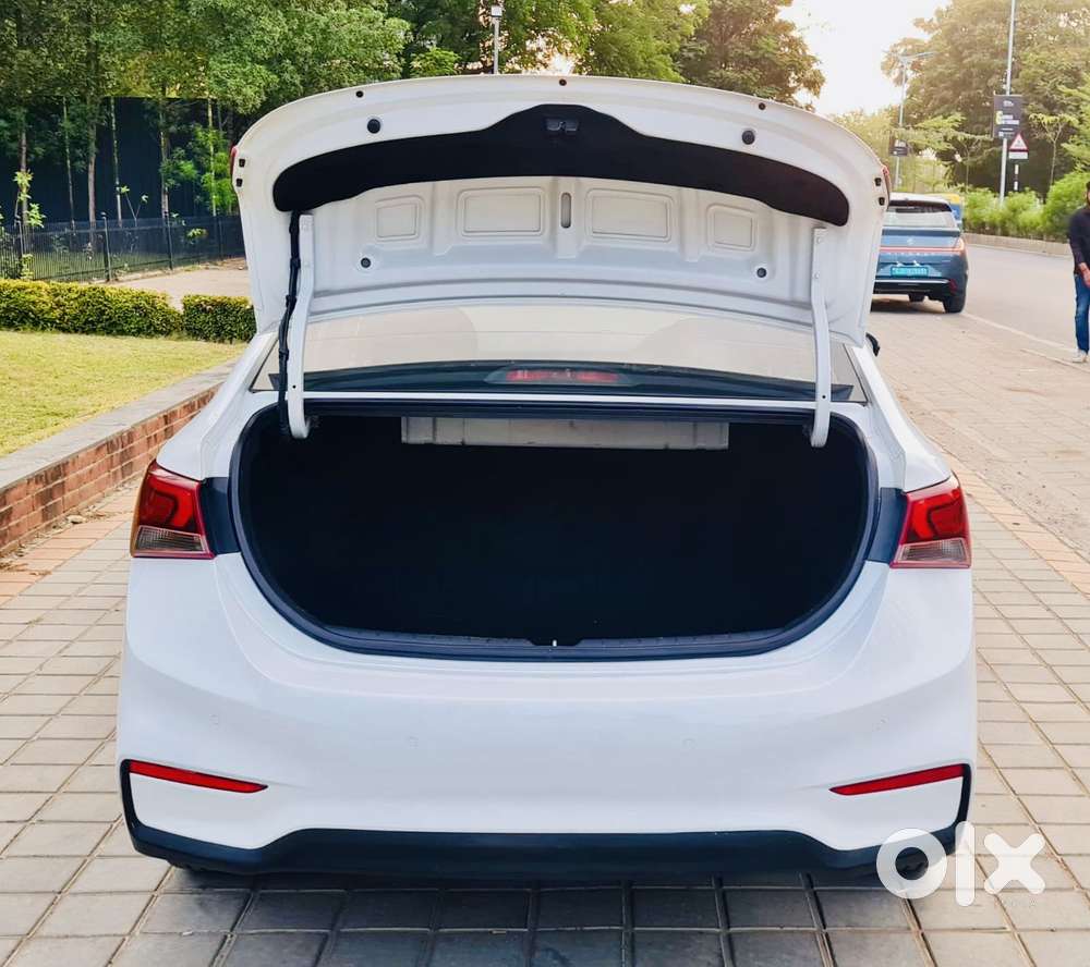 Hyundai Verna Sx(o) Petrol At, 2017, Petrol