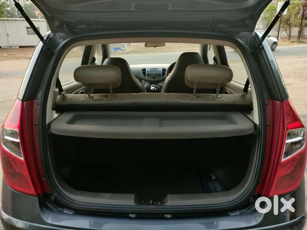 Hyundai I10 Sportz At, 2011, Petrol