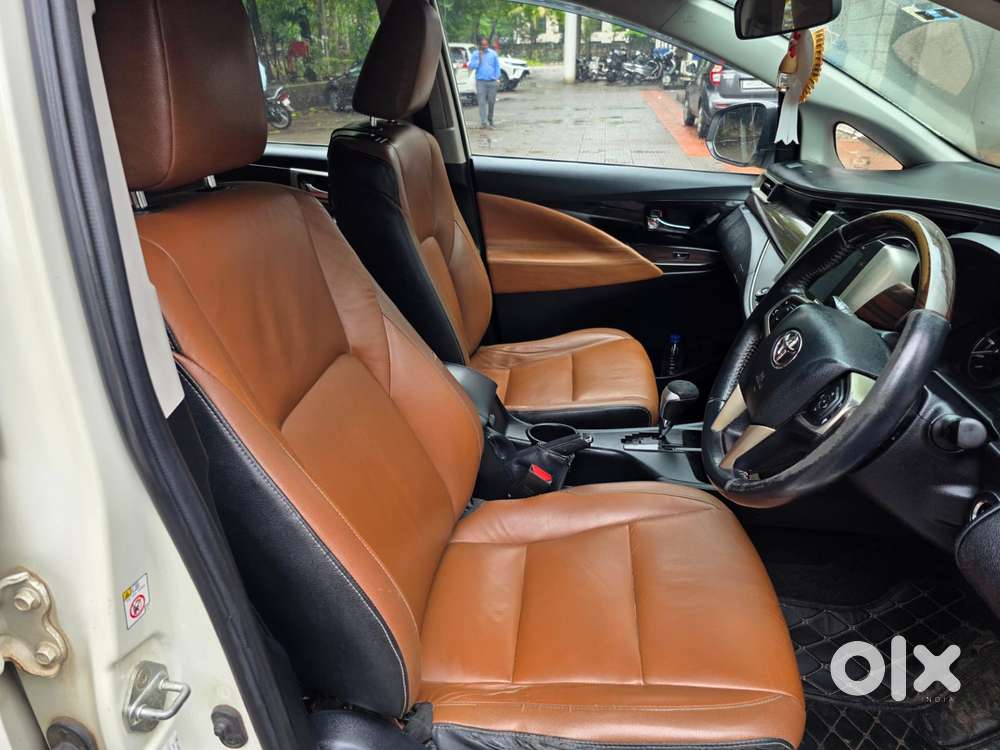 Toyota Innova Crysta 2.8z Automatic, 2016, Diesel