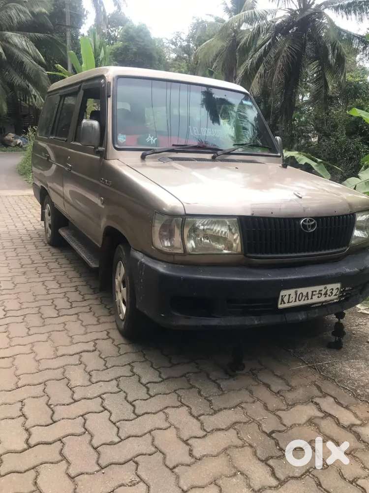 Toyota Qualis
