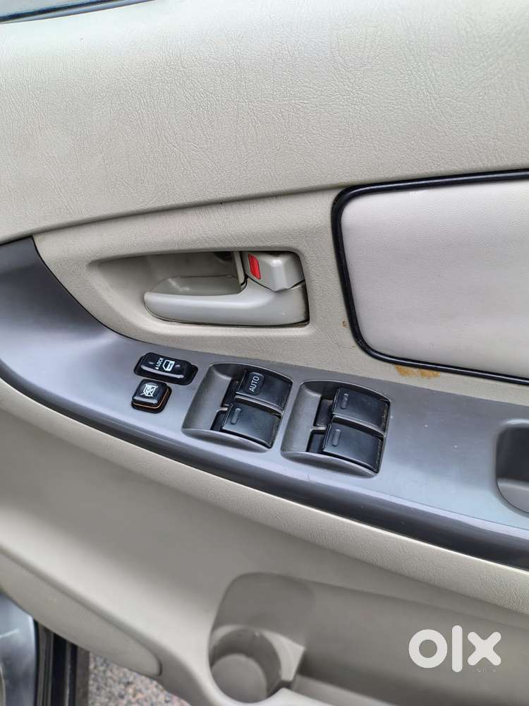 Toyota Innova 2.5 G (diesel) 7 Seater, 2015, Diesel