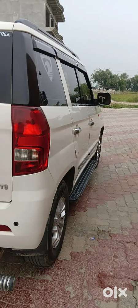 Mahindra Tuv 300 2017 Diesel 65000 Km Driven