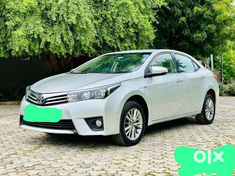 Toyota Corolla Altis 2015 Petrol Well Maintained. Car Is In Amreli