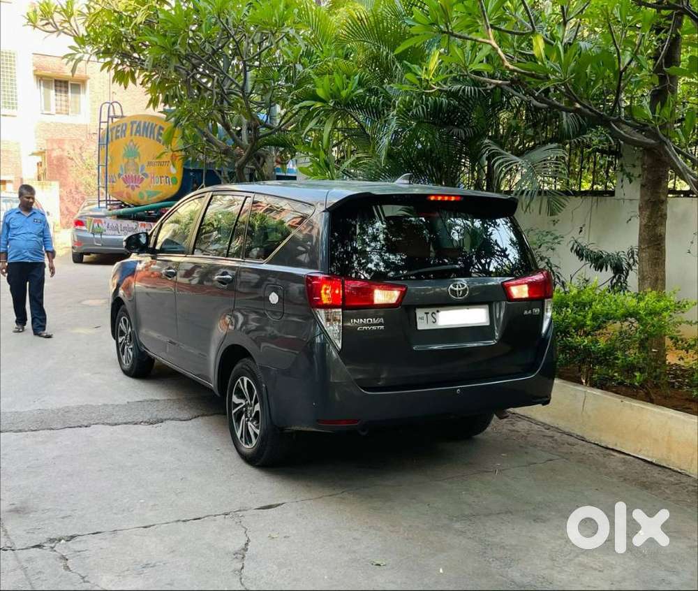 Toyota Innova Crysta 2.4 Gx Limited Edition At 7 Str, 2021, Diesel