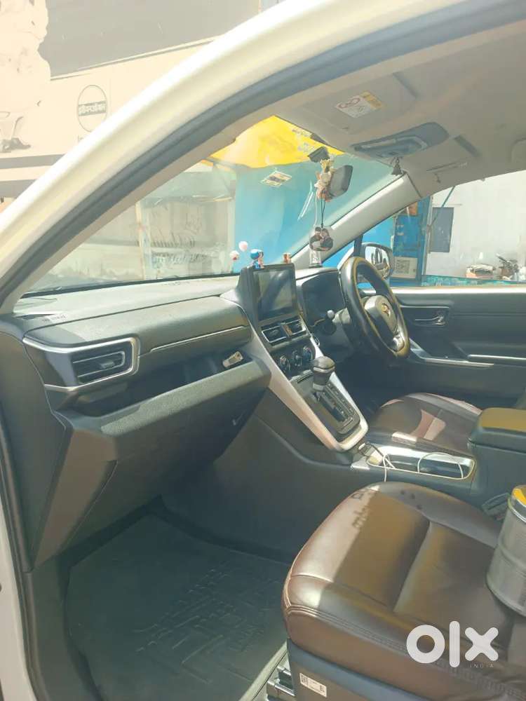 Toyota Innova Hycross 2024 Petrol