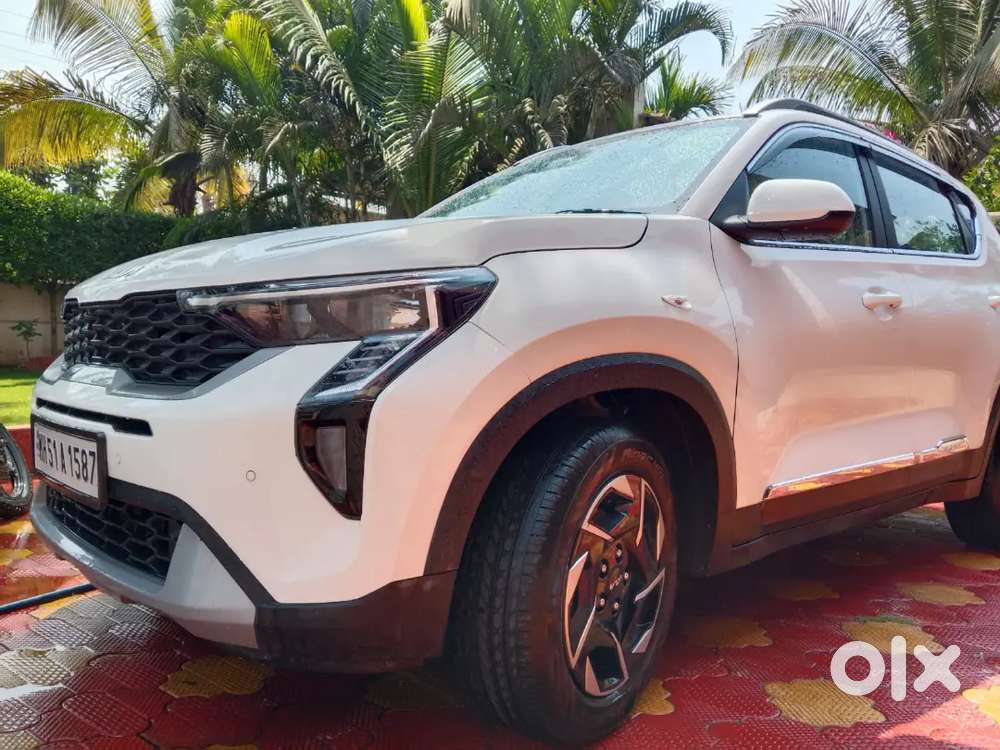 Kia Sonet 2024 October Petrol 10000 Km Driven