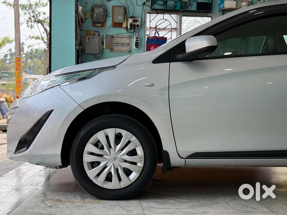 Toyota Yaris J Cvt, 2019, Petrol