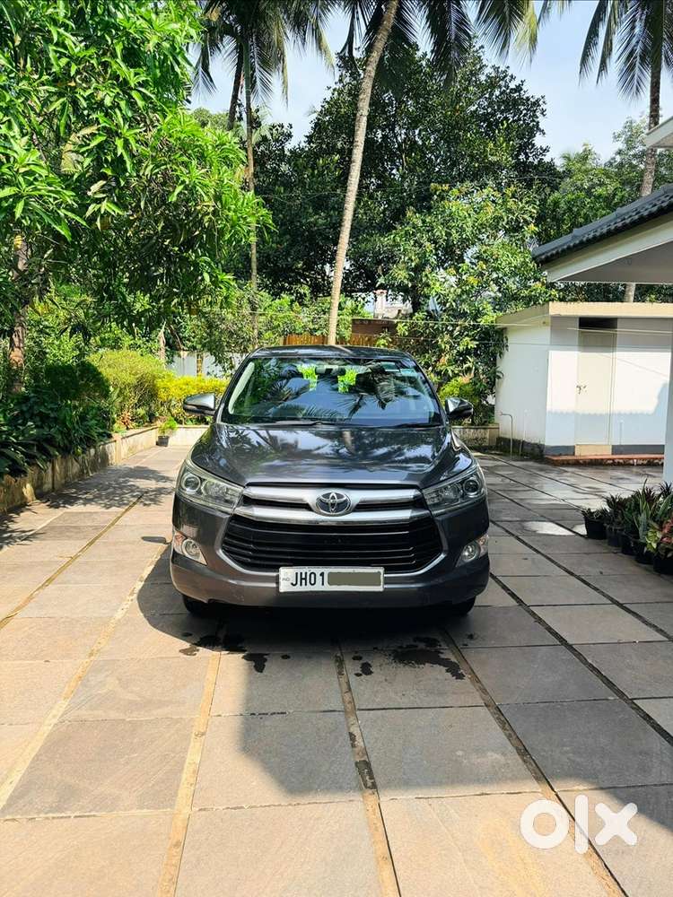 Toyota Innova Crysta 2016