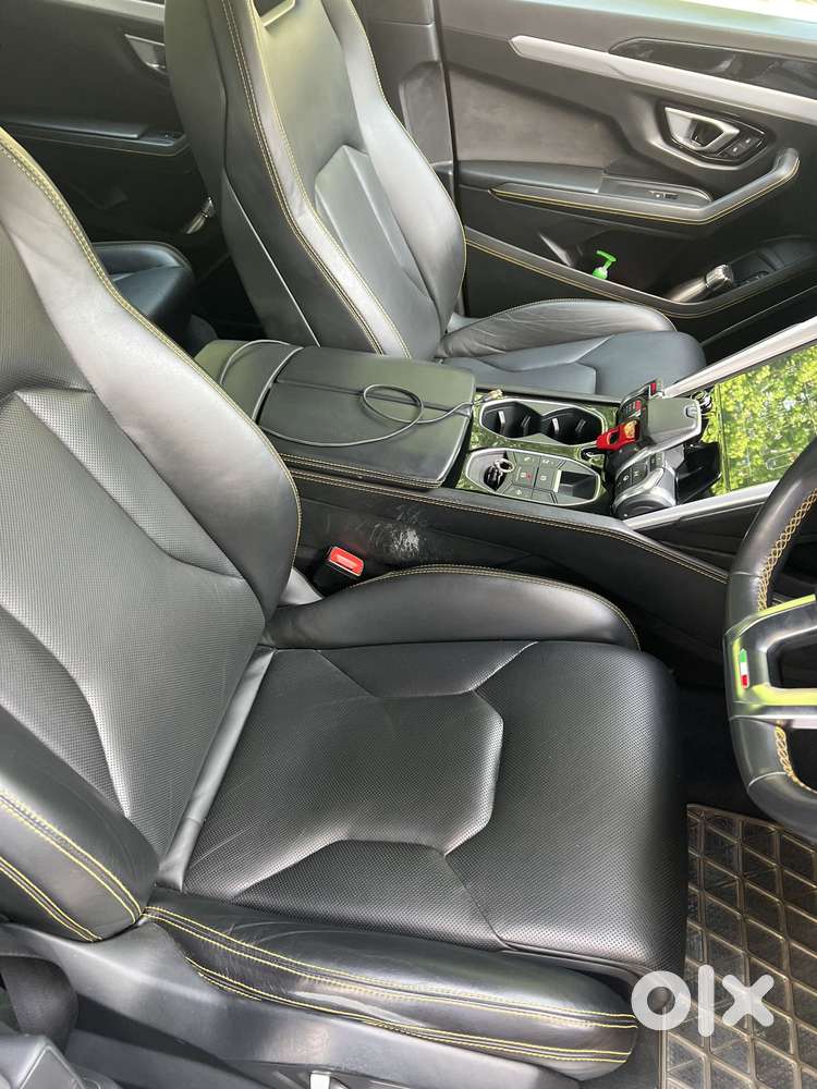 Lamborghini Urus V8, 2020, Petrol