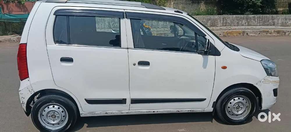 Full Condition New Battery New Tyre Android Screen Music System