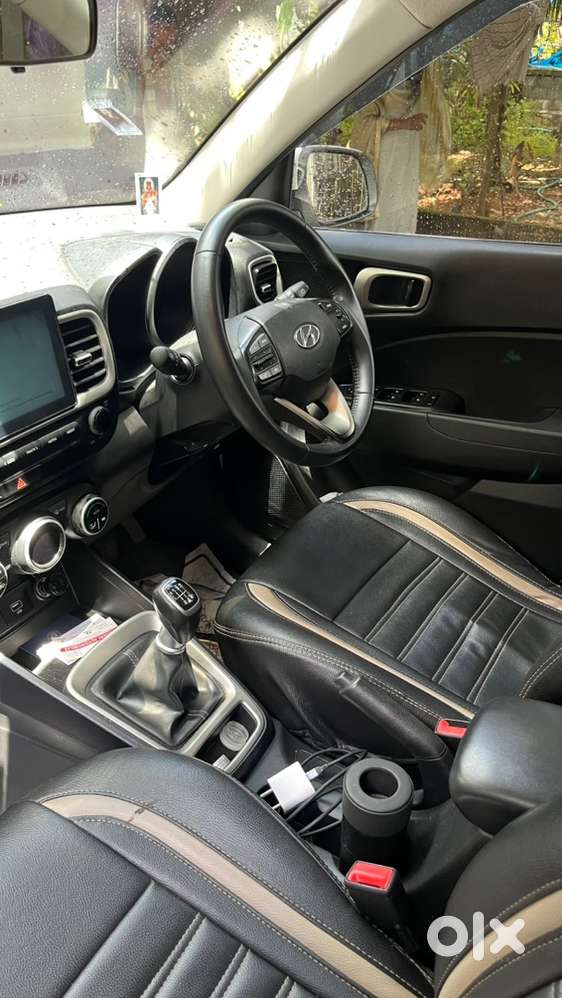Urgent Sale Hyundai Venue Petrol Manual 2020