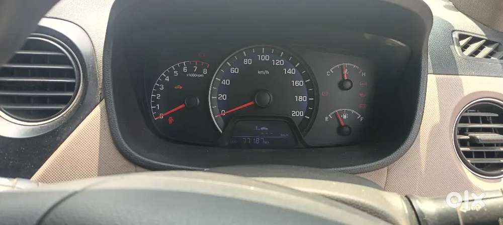 Hyundai Xcent Petrol 2015 Model 11 Mahina