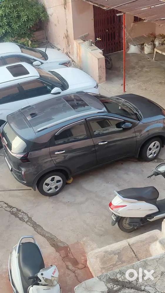 Tata Nexon Pure Petrol 2025