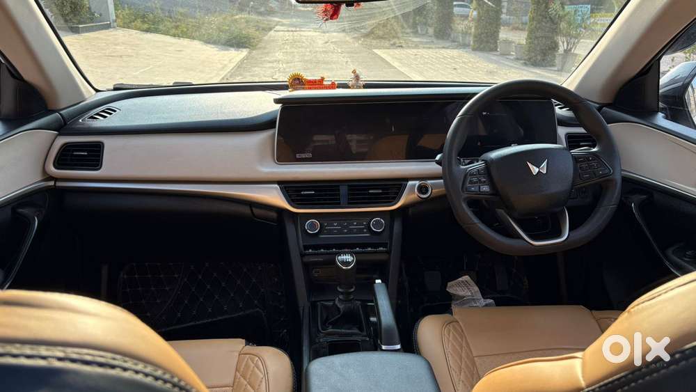 Mahindra Xuv700 2.2 Ax 5 Diesel Mt 7 Str, 2024, Diesel