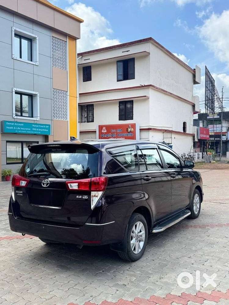 Toyota Innova Crysta 2.8 Gx At 8 Seater, 2016, Diesel