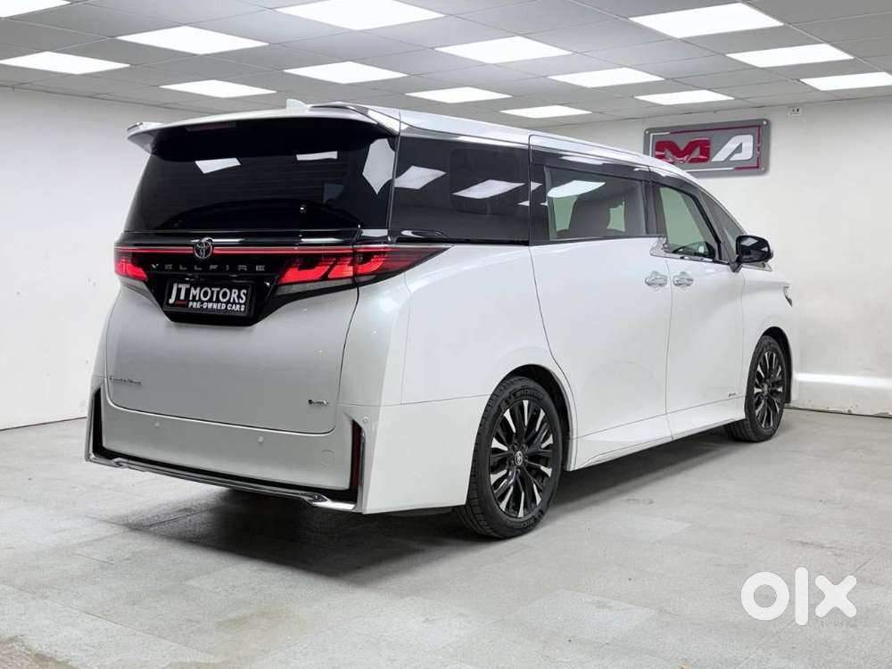 Toyota Vellfire Vip – Executive Lounge, 2024, Petrol