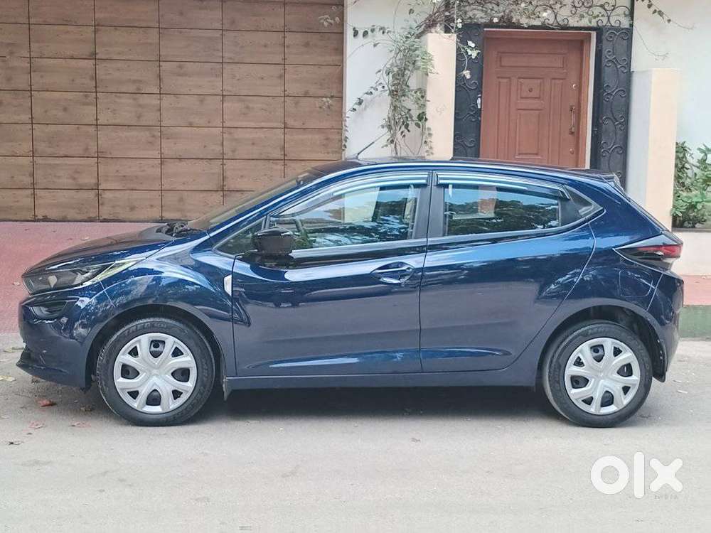 Tata Altroz 1.2 Xm Plus, 2023, Petrol