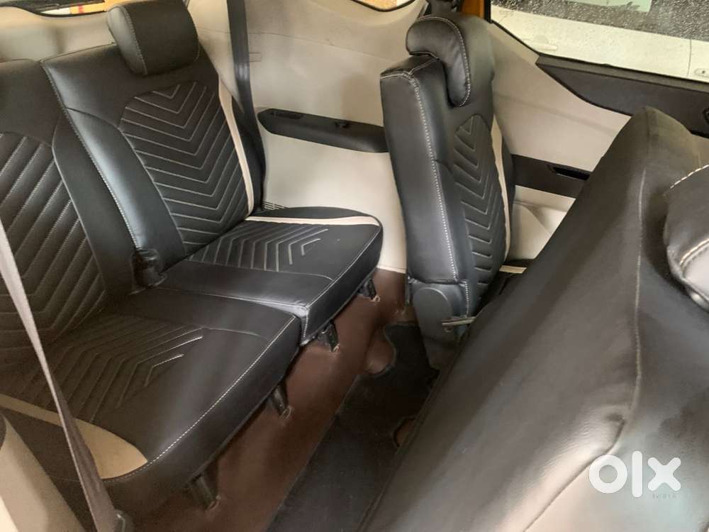 7 Seater With 22 Km/liter Mileage.(check Photos)