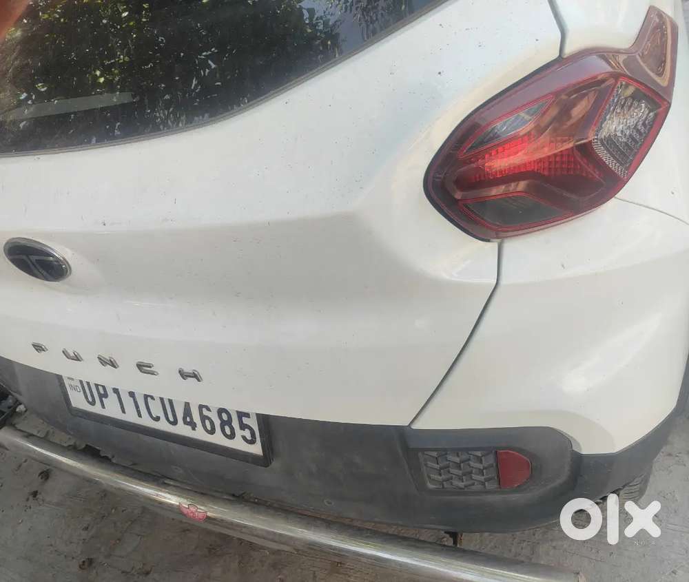 Tata Punch Base Model -central Locking + Speaker Base Tube Display