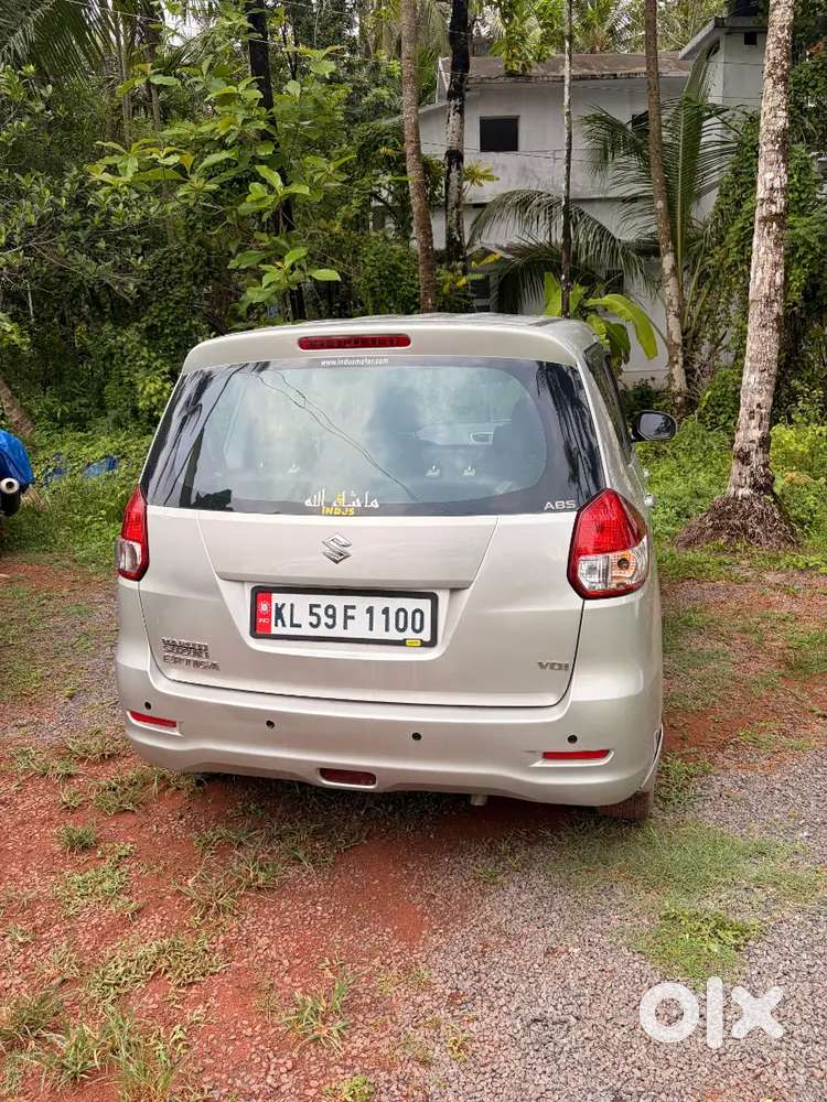 Maruti Suzuki Ertiga 2012 Diesel 140000 Km Driven