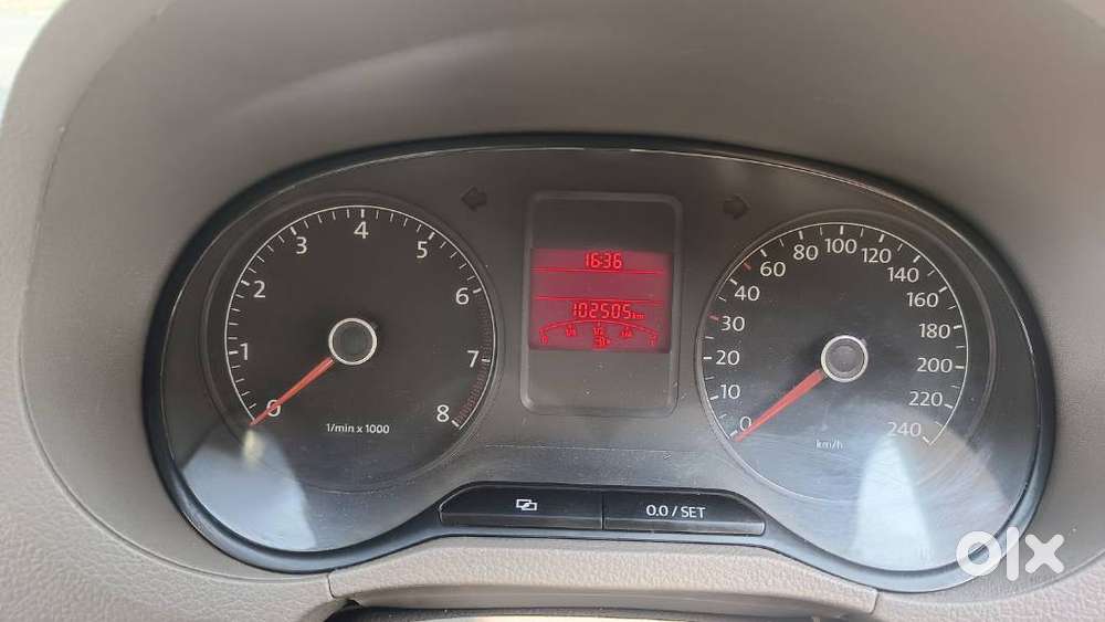 Volkswagen Vento 2010-2013 Petrol Highline, 2012, Petrol