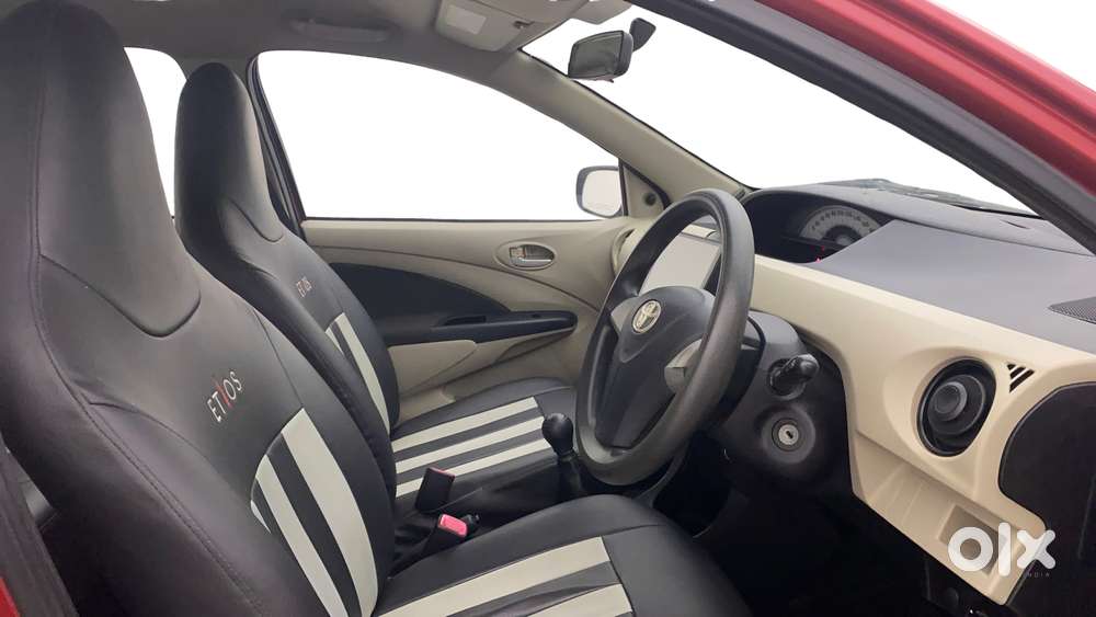 Toyota Etios Liva 2013-2014 G, 2012, Petrol