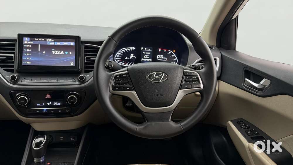Hyundai Verna 1.5 Sx Vtvt Ivt, 2022, Petrol