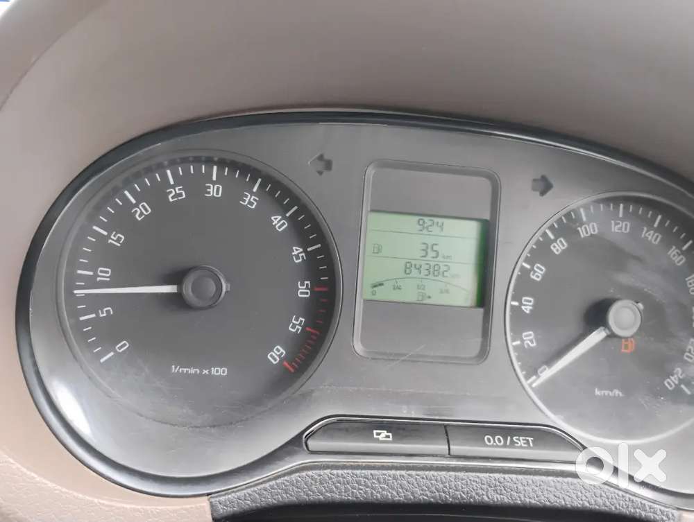 Skoda Rapid Tsi 2014 Diesel 86000 Km Driven Insurence Valid