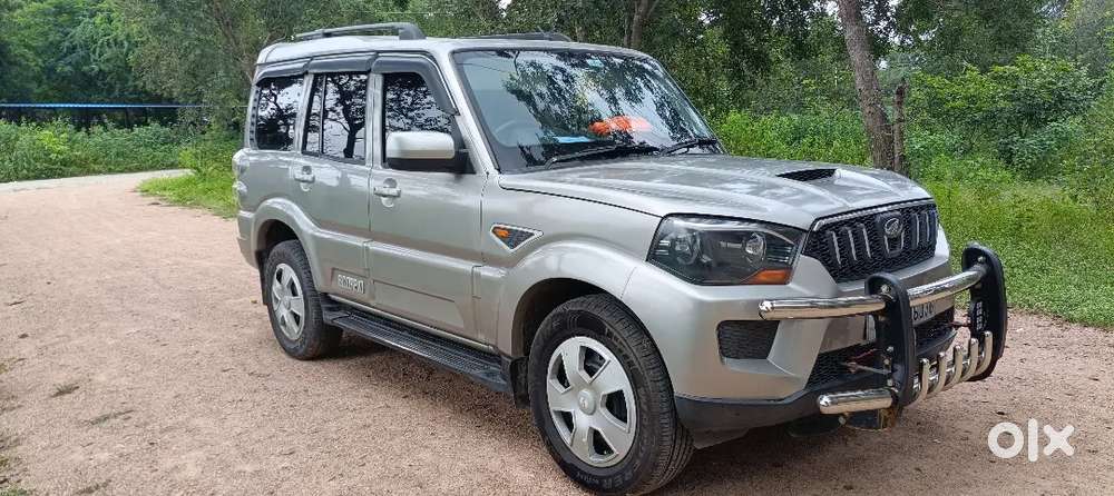 Mahindra Scorpio S6+ Top Model