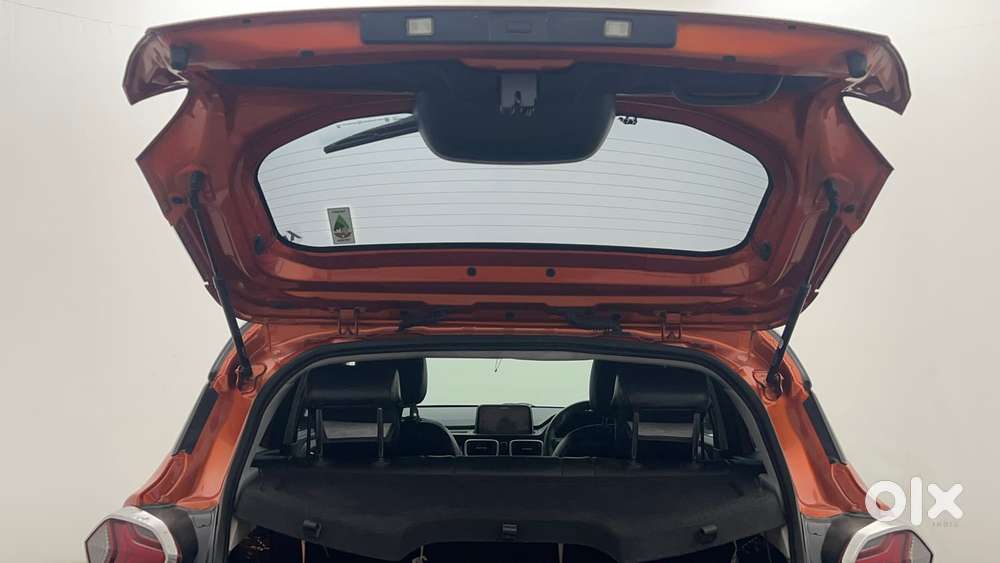 Tata Punch Creative Dual Tone Amt Sunroof, 2023, Petrol