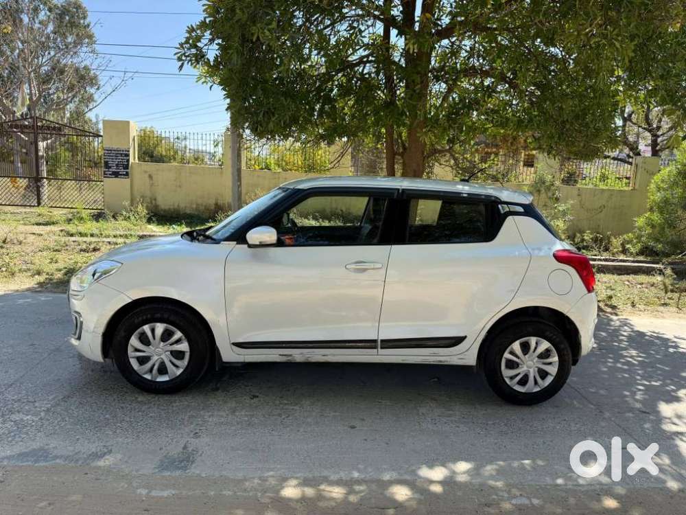 Maruti Suzuki Swift Vvt Vxi, 2022, Petrol