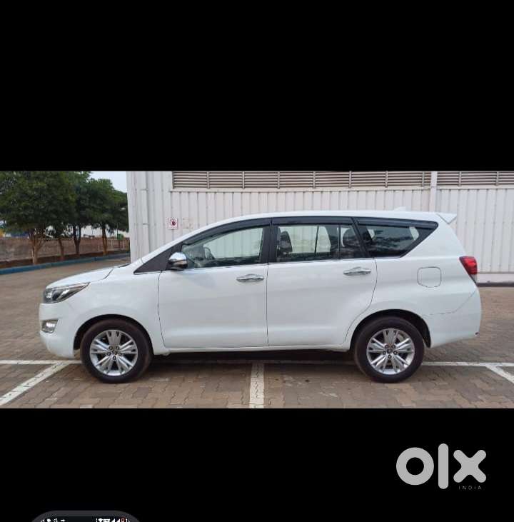 Toyota Innova Crysta 2.8z Automatic, 2016, Diesel