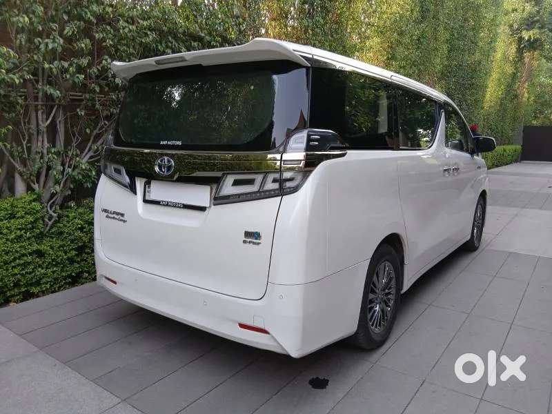 Toyota Vellfire, 2022, Petrol